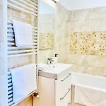 Апартаменти Panoramic View Cozy Near Center *