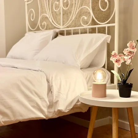 Panoramic View Cozy Near Center